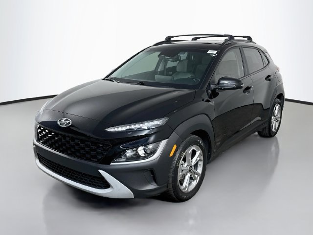 Used 2023 Hyundai Kona SEL w/ Convenience Package FWD image 4