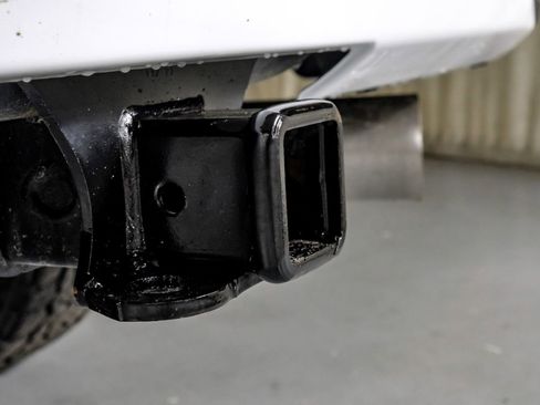 Used 2024 Chevrolet Silverado 2500 LT AWD/4WD image 47