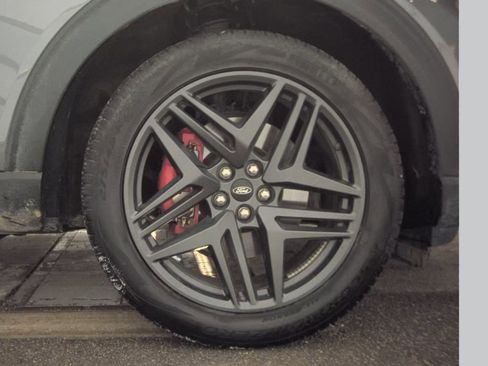 Used 2025 Ford Explorer ST-Line w/ ST-Line Street Pack image 10