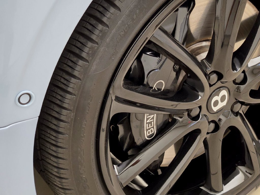 Certified 2023 Bentley Continental GT V8 AWD/4WD image 14
