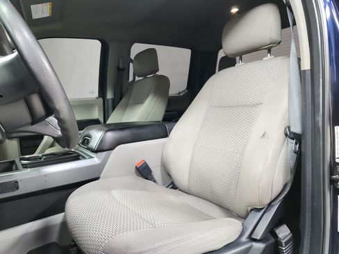 Used 2021 Ford F250 XLT w/ XLT Premium Package AWD/4WD image 18