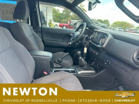 Used 2016 Toyota Tacoma TRD Off-Road w/ Towing Package AWD/4WD image 21