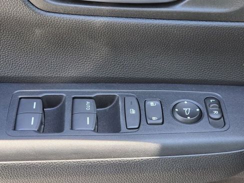 Used 2025 Honda CR-V LX image 33