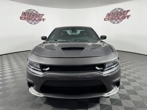Used 2019 Dodge Charger SXT w/ Driver Confidence Group AWD/4WD image 2