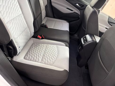 Used 2021 Chevrolet Equinox LS w/ LS Convenience Package FWD image 22