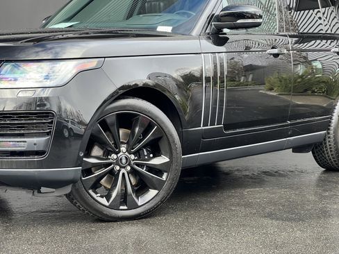 Used 2021 Land Rover Range Rover SV Autobiography Dynamic image 2