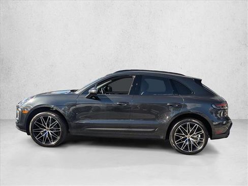 Used 2024 Porsche Macan image 9