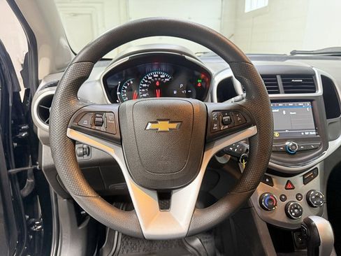 Used 2018 Chevrolet Sonic LT image 7