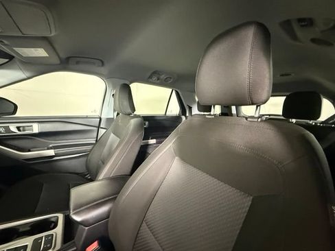 Used 2022 Ford Explorer XLT RWD image 5