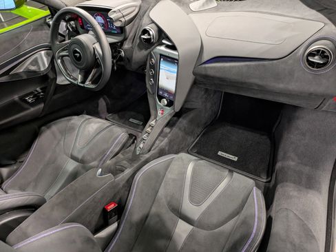 Used 2024 McLaren 750S image 19