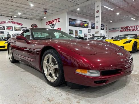 Used 2003 Chevrolet Corvette Coupe w/ Preferred Equipment Group RWD image 5