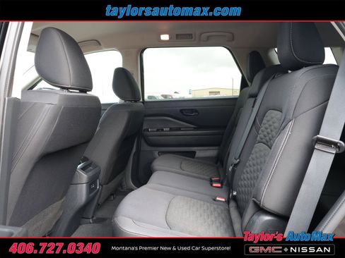 Used 2024 Nissan Pathfinder S AWD/4WD image 6