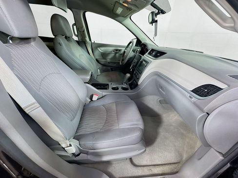 Used 2016 Chevrolet Traverse LS image 33