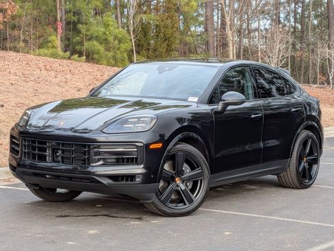 Certified 2025 Porsche Cayenne Coupe image 1