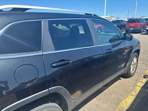 Used 2014 Jeep Cherokee Latitude w/ Comfort/Convenience Group AWD/4WD image 27