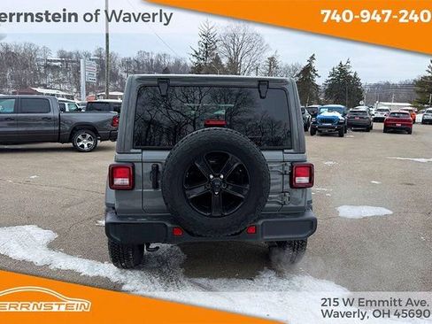 Used 2023 Jeep Wrangler Sahara image 29