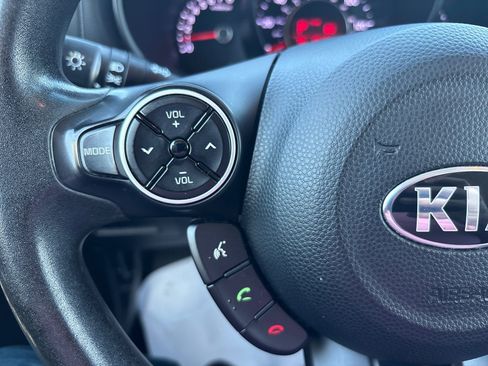 Used 2017 Kia Soul FWD image 22