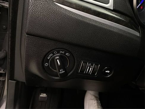 Used 2017 Chrysler 300 C AWD/4WD image 24