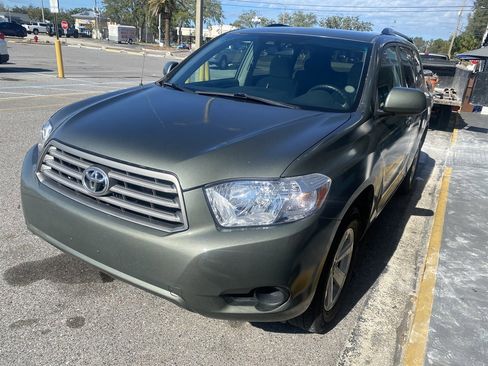 Used 2010 Toyota Highlander 2WD image 3