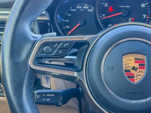 Used 2019 Porsche Macan image 12