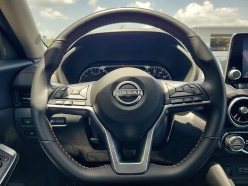 Certified 2025 Nissan Sentra SR FWD image 21