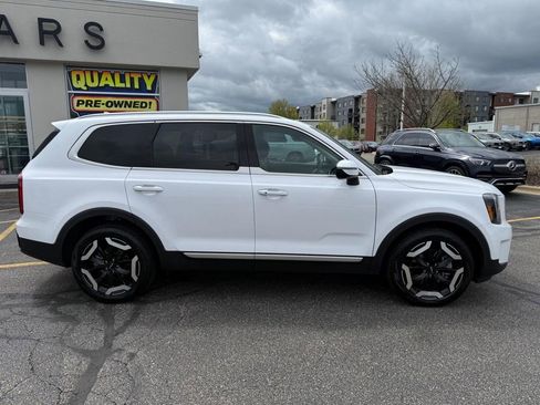 Used 2025 Kia Telluride S AWD/4WD image 2