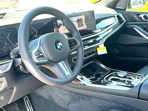 New 2027 BMW X7 xDrive40i AWD/4WD image 9