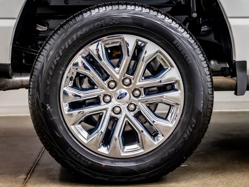 Used 2025 Ford F150 Lariat w/ Equipment Group 501A Mid AWD/4WD image 39