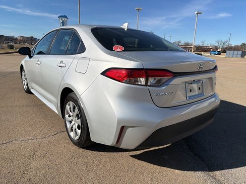Used 2024 Toyota Corolla LE image 7