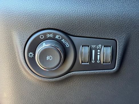 New 2026 Jeep Compass Latitude AWD/4WD image 16