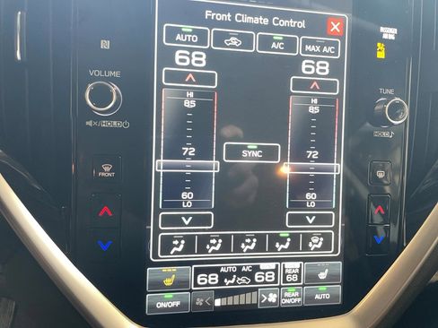 Used 2024 Subaru Ascent Premium w/ Convenience Package image 8