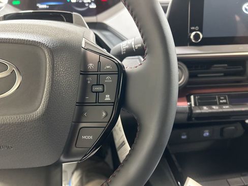 New 2026 Toyota Prius Plug-In Hybrid FWD image 28