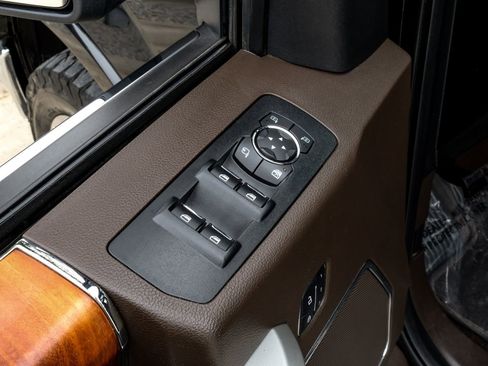 Used 2017 Ford F150 King Ranch w/ Equipment Group 601A Luxury AWD/4WD image 49