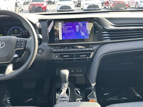 Certified 2025 Toyota Camry LE image 29