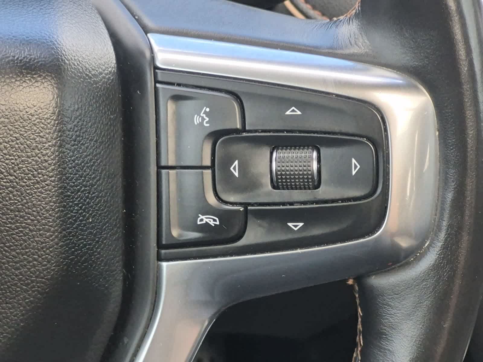 Used 2019 Chevrolet Blazer Premier w/ Sun and Wheels Package AWD/4WD image 26
