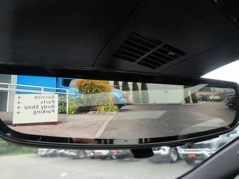 Used 2024 Cadillac Lyriq Sport RWD image 32