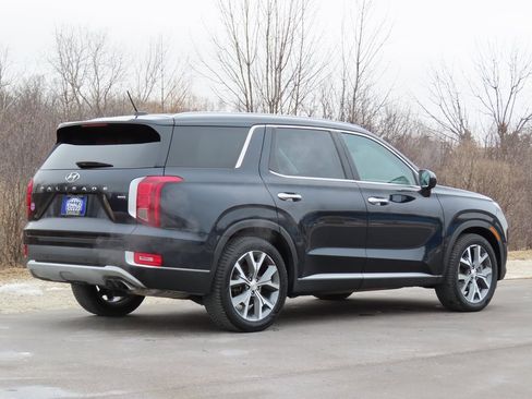 Used 2022 Hyundai Palisade SEL w/ Convenience Package image 3