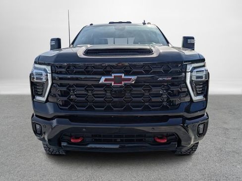 New 2026 Chevrolet Silverado 2500 ZR2 image 10
