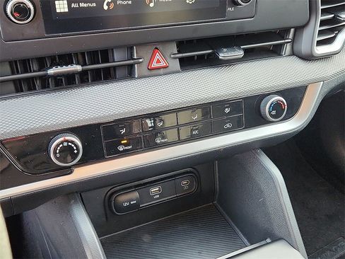 Certified 2025 Kia Sportage LX image 16