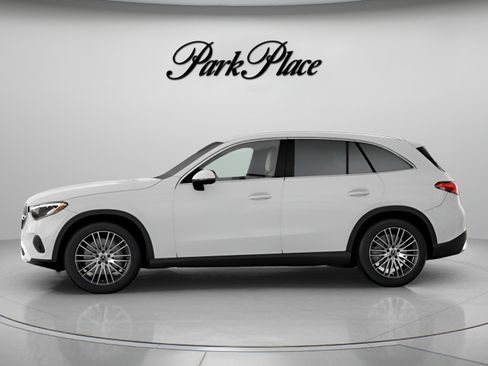 Used 2026 Mercedes-Benz GLC 300 image 6