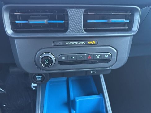 New 2025 Ford Maverick XLT w/ XLT Luxury Package image 33