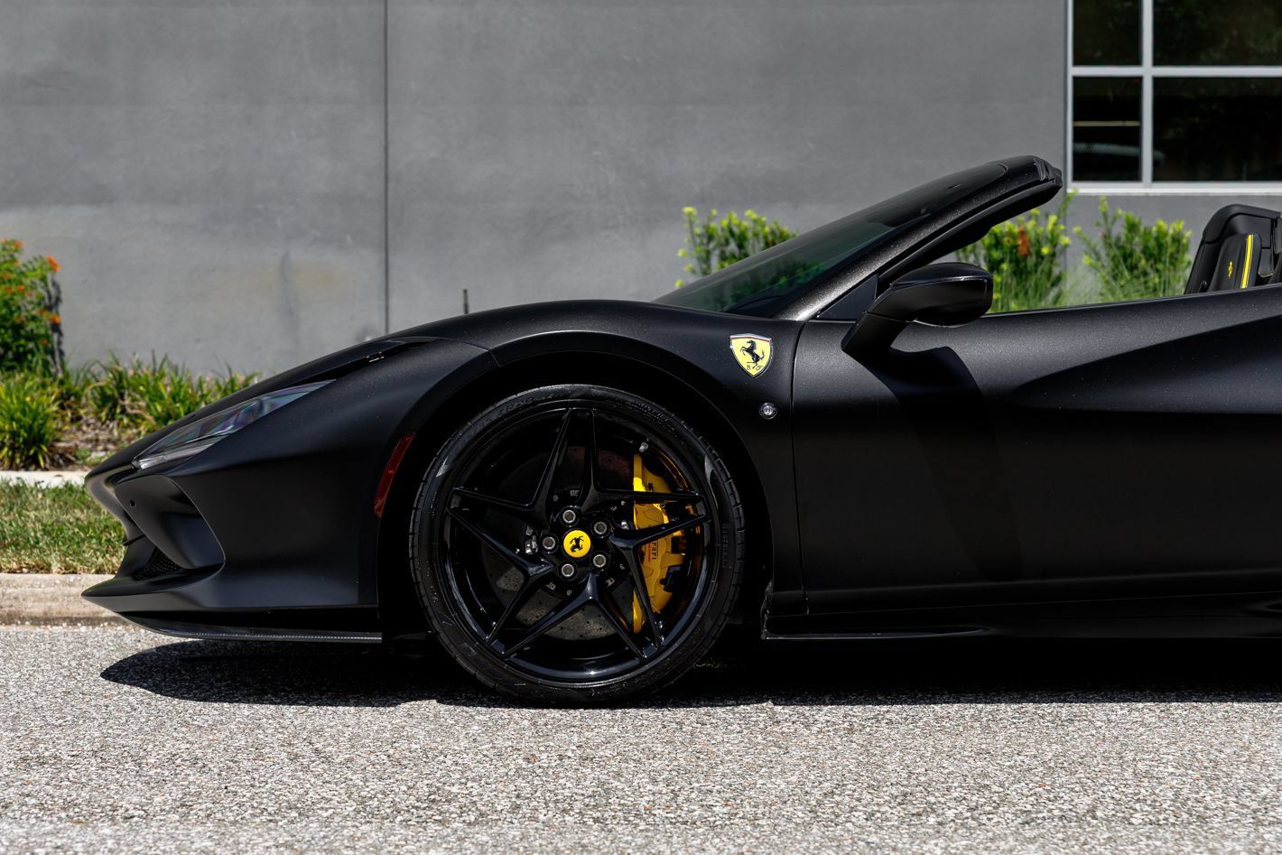 Used 2022 Ferrari F8 Tributo RWD image 31