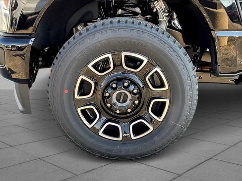 New 2026 Ford F350 Platinum w/ FX4 Off-Road Package image 11