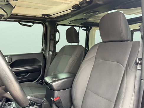 Used 2020 Jeep Wrangler Unlimited Sport image 28