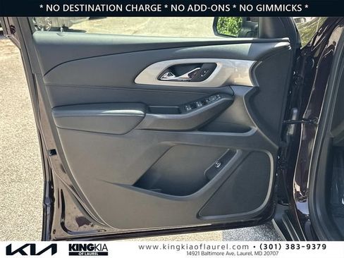Used 2023 Chevrolet Traverse LT AWD/4WD image 18