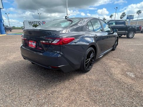 Used 2025 Toyota Camry SE w/ Convenience Package FWD image 6