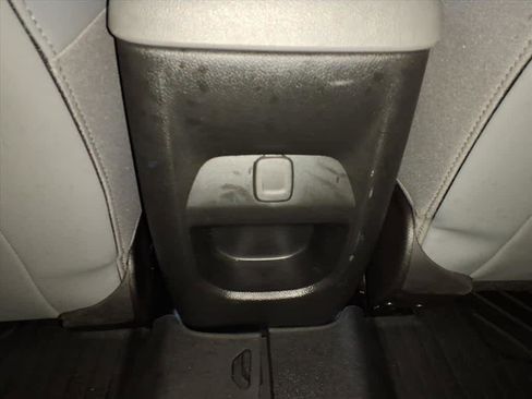 Used 2022 GMC Canyon Elevation Standard w/ Convenience Package image 8