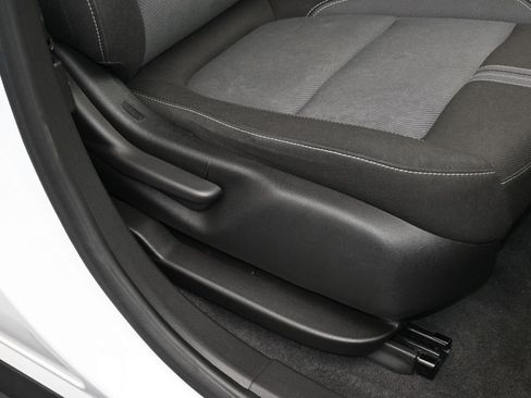 Used 2024 Chevrolet Blazer LT image 40