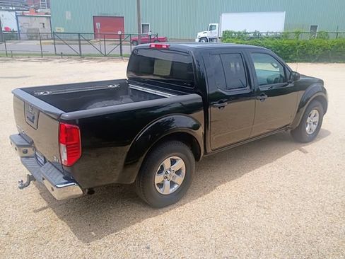 Used 2013 Nissan Frontier SV w/ SV Value Truck Pkg RWD image 12