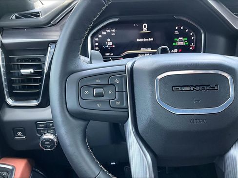 Used 2025 GMC Sierra 1500 Denali Ultimate AWD/4WD image 21